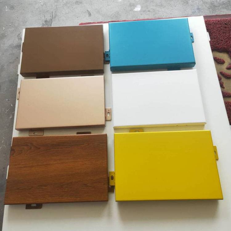 氟碳噴涂<a href='http://m.tm5568.cn/' target='_blank'><u>鋁單板</u></a>：建筑裝飾的優(yōu)質(zhì)之選